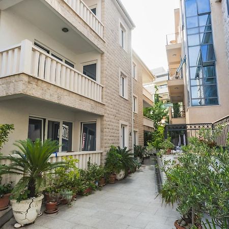 Apartments Franicevic Petrovac na moru Exterior foto